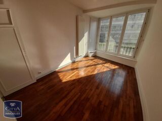  Appartement à louer 4 pièces 104 m²