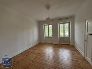  Appartement à louer 4 pièces 139 m²