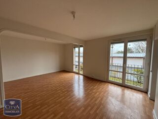  Appartement à louer 3 pièces 65 m²