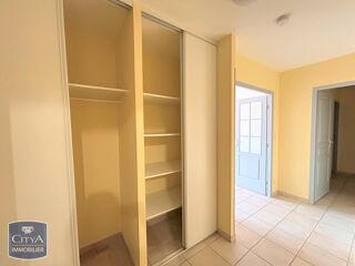  Appartement à louer 3 pièces 87 m²
