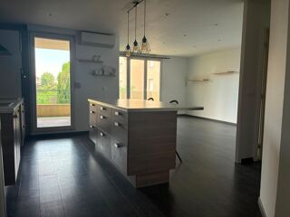  Appartement à louer 3 pièces 66 m²