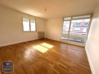  Appartement à louer 3 pièces 64 m²