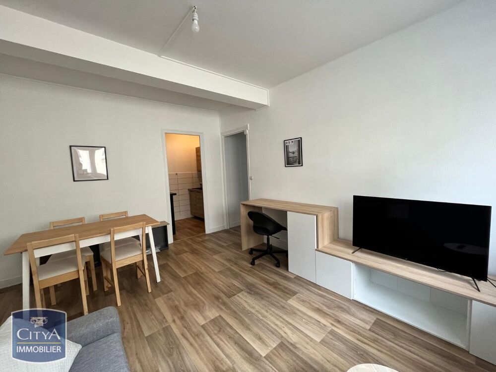 À LOUER : Appartement T2 MEUBLE à Laval, situé dans le C....