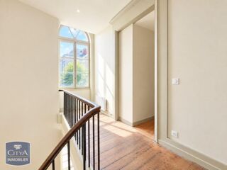 Appartement à louer 3 pièces 79 m²