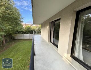 Appartement à louer 4 pièces 124 m²