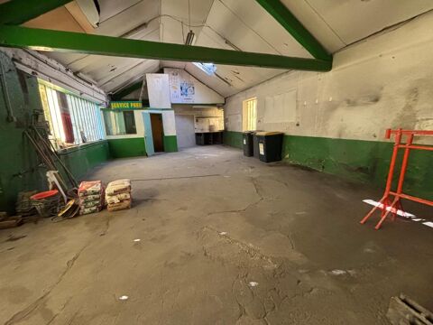 29, rue Gambetta-ROCHE LA MOLIERE- Dépôt sans électri... 600 42230 Roche la moliere