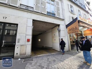  Parking / Garage à louer 