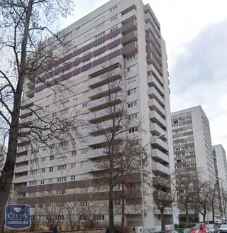  Parking / Garage à louer 