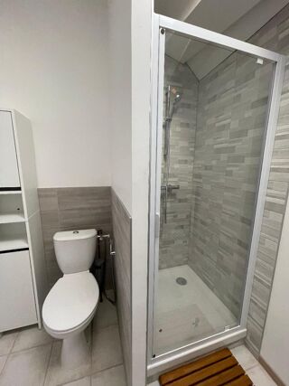  Appartement à louer 2 pièces 33 m²