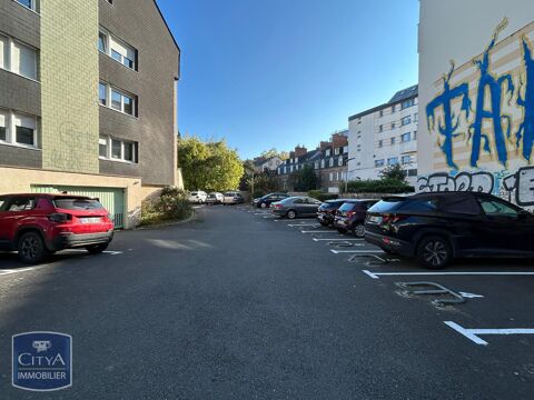  Parking / Garage  louer 