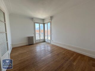  Appartement à louer 4 pièces 92 m²