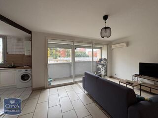  Appartement à louer 4 pièces 64 m²