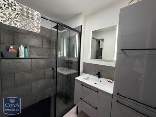  Appartement à louer 2 pièces 33 m²