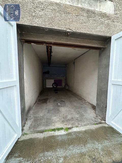  Parking / Garage  louer 