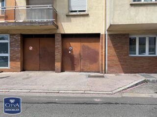  Parking / Garage à louer 