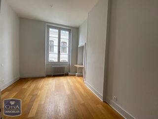  Appartement � louer 5 pi�ces 151 m�