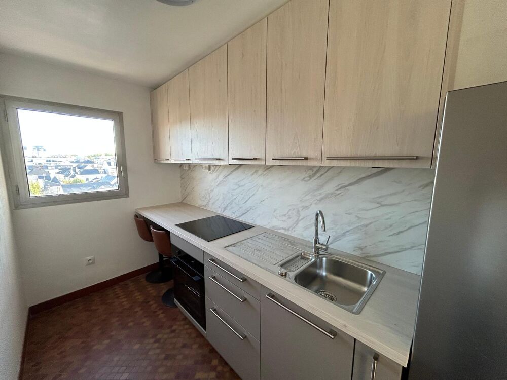 Centre Ville - À LOUER : Découvrez cet appartement T2 id....
