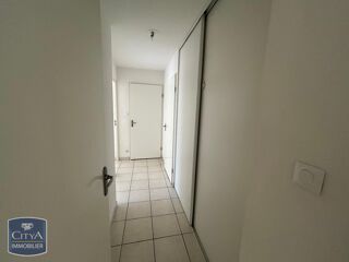  Appartement à louer 3 pièces 65 m²