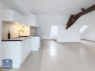  Appartement à louer 4 pièces 80 m²