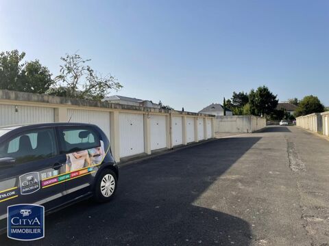  Parking / Garage  louer 