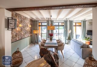  Appartement à louer 3 pièces 121 m²