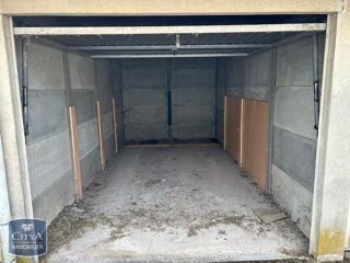  Parking / Garage à louer 