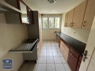 Appartement à louer 3 pièces 79 m²