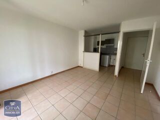  Appartement à louer 2 pièces 37 m²