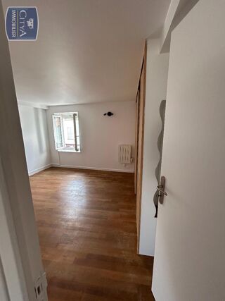  Appartement à louer 3 pièces 56 m²