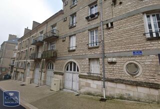  Parking / Garage à louer 