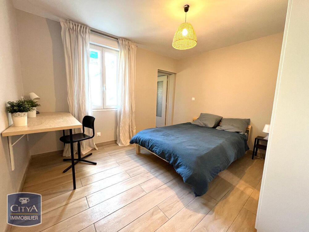 CHAMBRE DANS MAISON MEUBLEE EN COLOCATION AVEC COUR City....