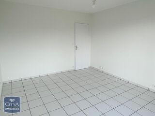  Appartement à louer 1 pièce 32 m²