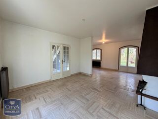  Maison � louer 6 pi�ces 164 m� Veigne