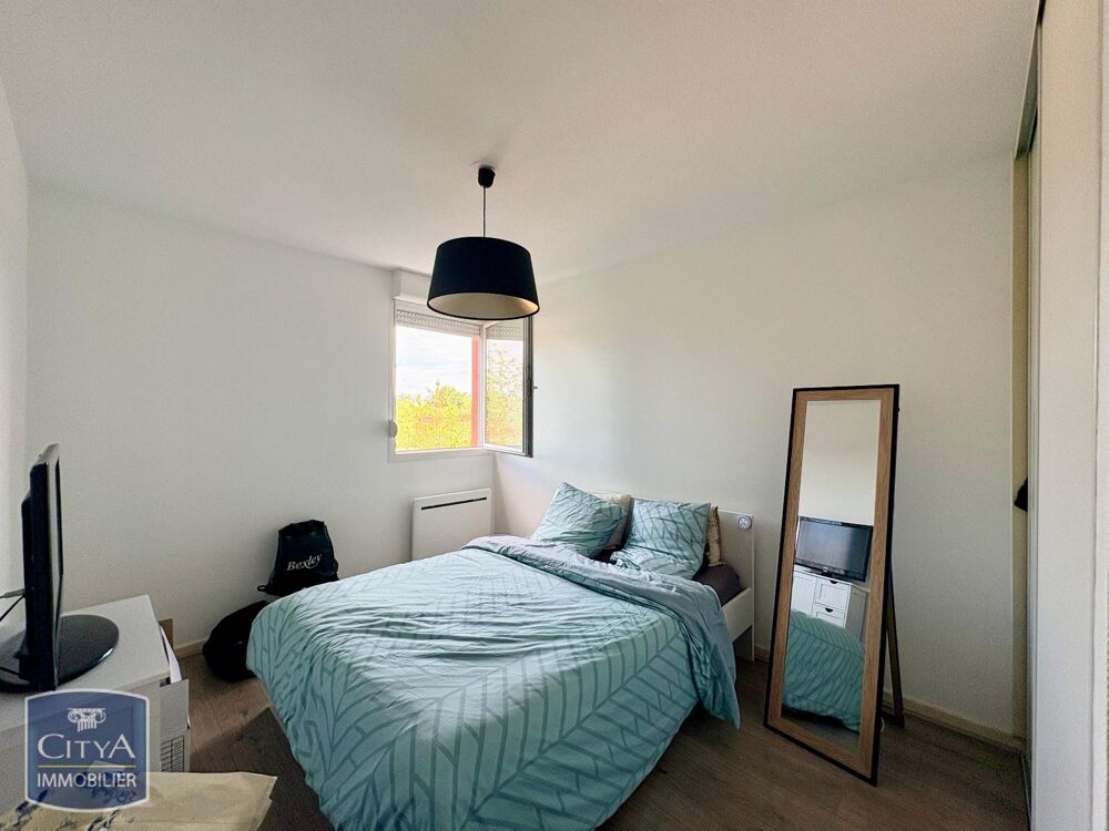 EXCLUSIVITÉ - DERNIER ÉTAGE - RIORGES - APPARTEMENT T2 A....