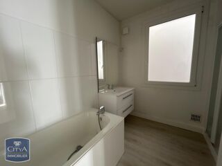  Appartement à louer 3 pièces 69 m²