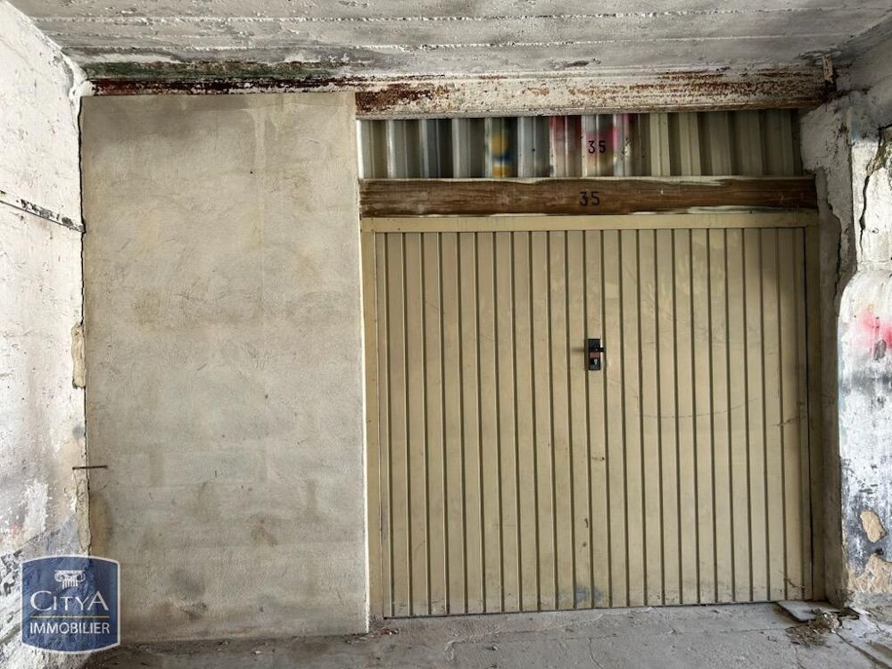 location Parking / Garage Orange (84100)