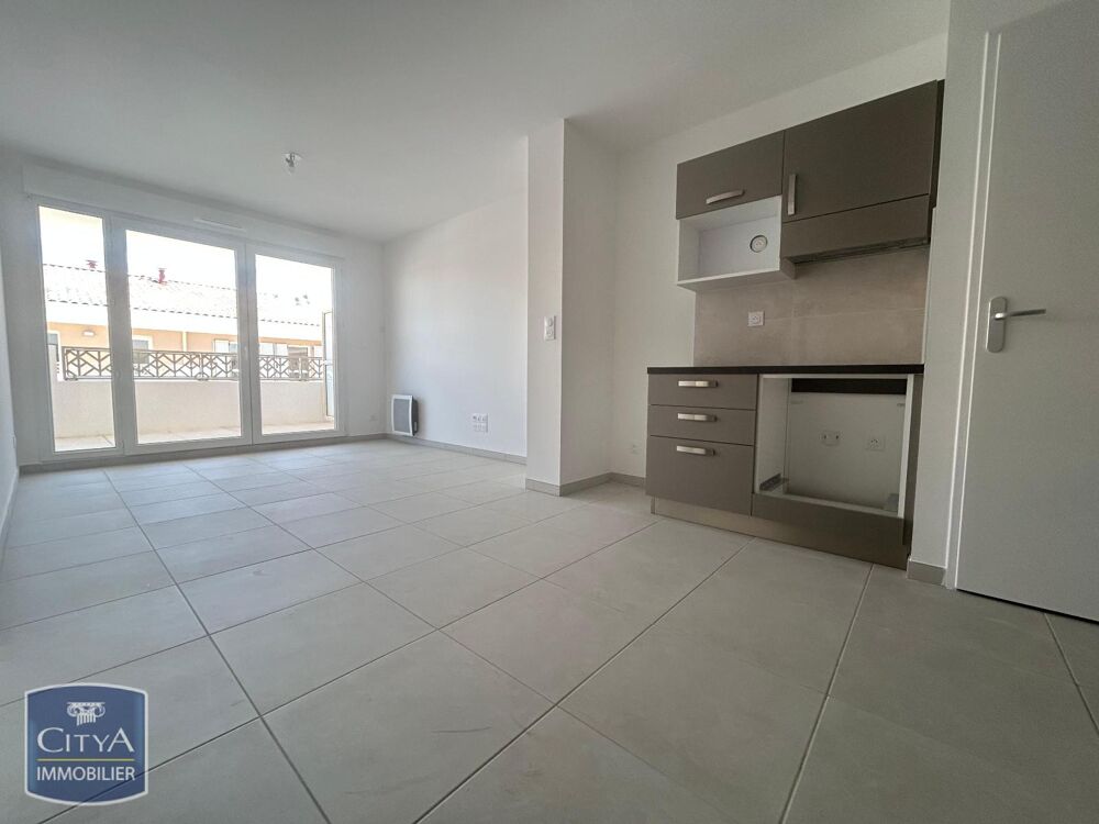 LOCATION SUR PLAN : Découvrez cet appartement T2 situé d....