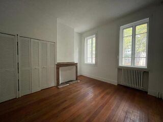  Appartement à louer 4 pièces 87 m²