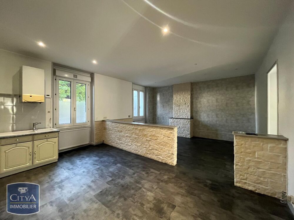 À LOUER : Appartement T3 de 61.92m² situé au rez-de-chau....