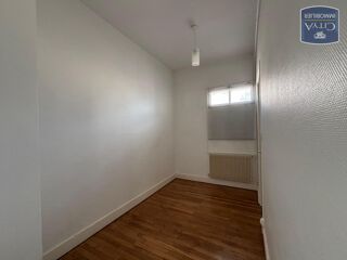  Appartement à louer 4 pièces 117 m²