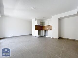  Appartement à louer 3 pièces 66 m²