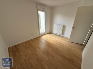  Appartement à louer 5 pièces 109 m²
