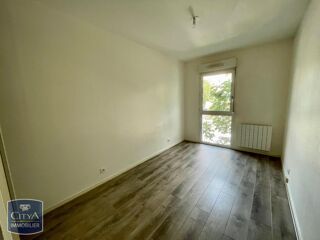 Appartement à louer 3 pièces 76 m²
