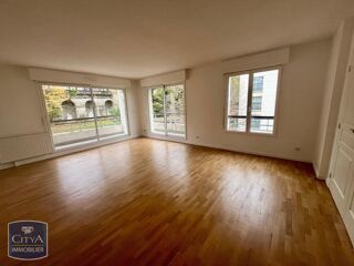  Appartement à louer 5 pièces 112 m²