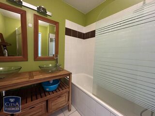  Appartement à louer 2 pièces 49 m²