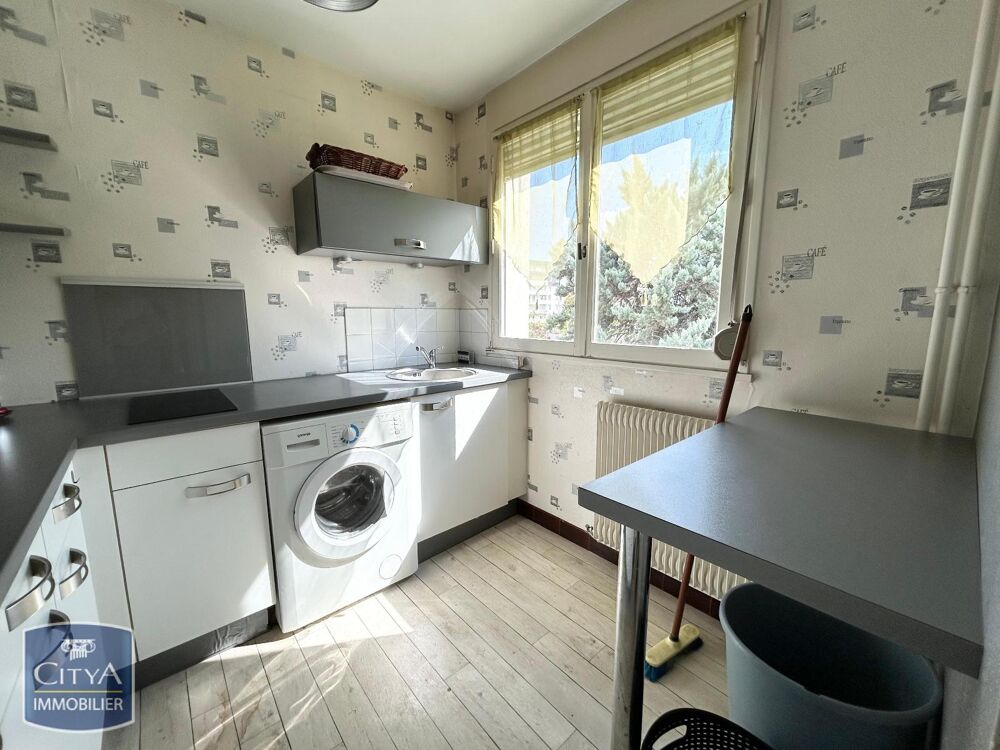 **À LOUER - STUDIO MEUBLÉ AVEC BALCON - SAINT-CYR-SUR-LO....