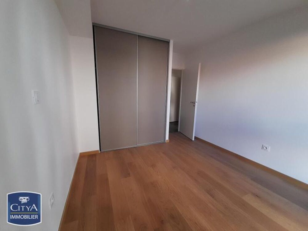 A LOUER Appartement T3 de 61,5 m² qui se compose d'un sé....