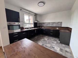  Appartement � louer 5 pi�ces 151 m�