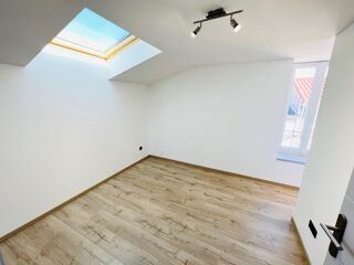  Appartement à louer 4 pièces 95 m²