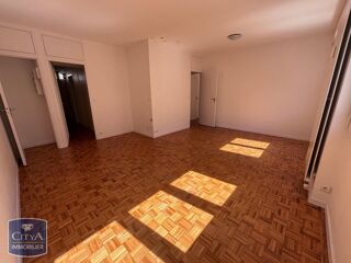  Appartement à louer 4 pièces 68 m²